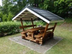Hirsikaluste Broowood perinteinen katolla 2000 mm