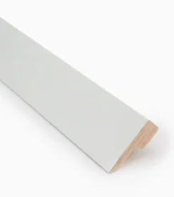 Jalkalista johtouralla Jokiwood 3200mm, valkoinen, eri kokoja