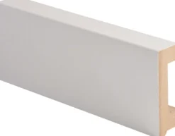 Jalkalista johtouralla Maler 19x58x2750mm MDF valkoinen