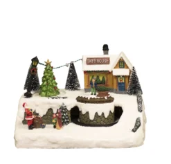 Joulukylä Nordic Winter Treehouse Town valoilla ja musiikilla paristokäyttöinen