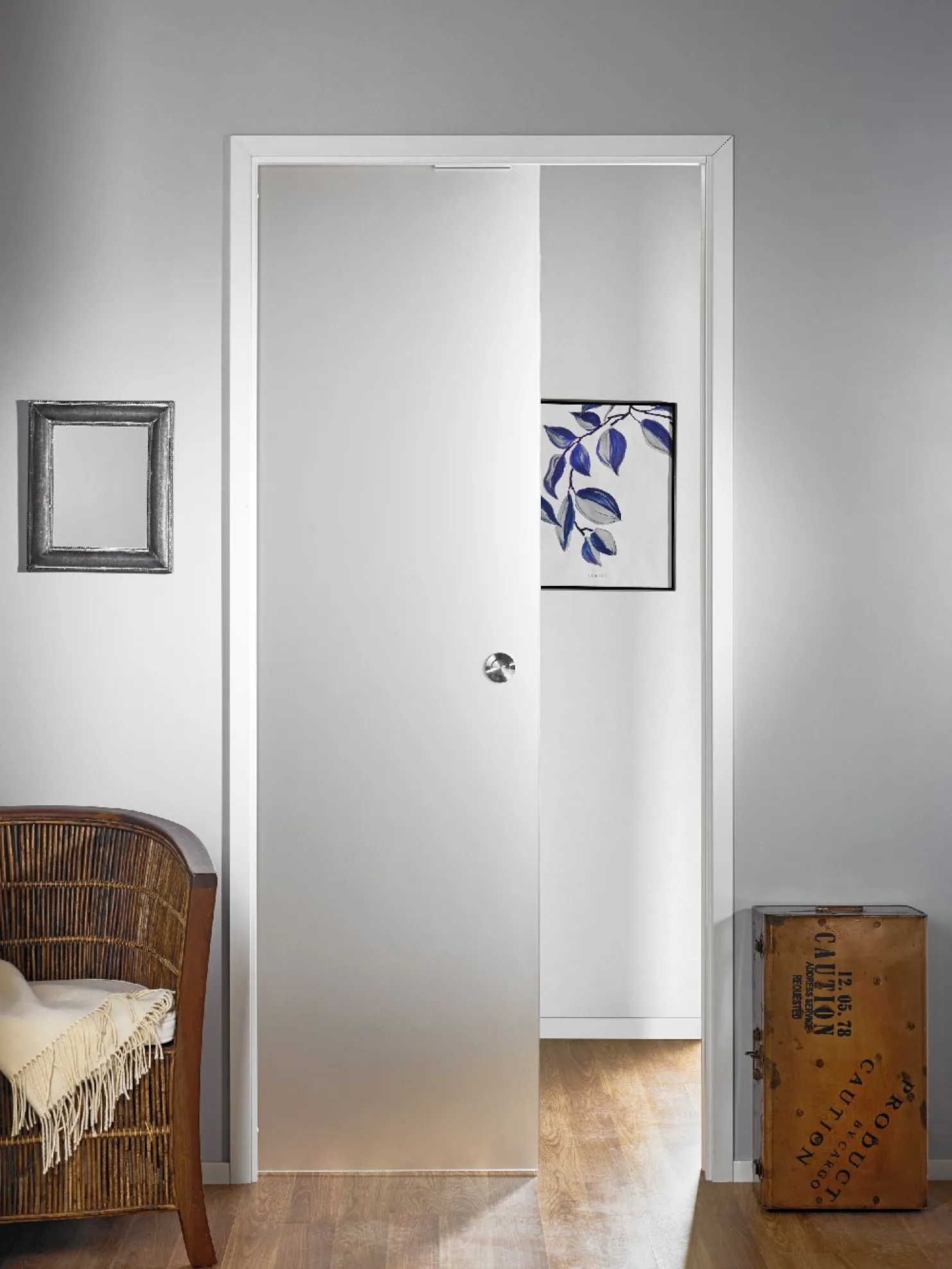 Lasiliukuovi seinän sisään Stella Pocket Door M8 hidastimella 825x2040mm