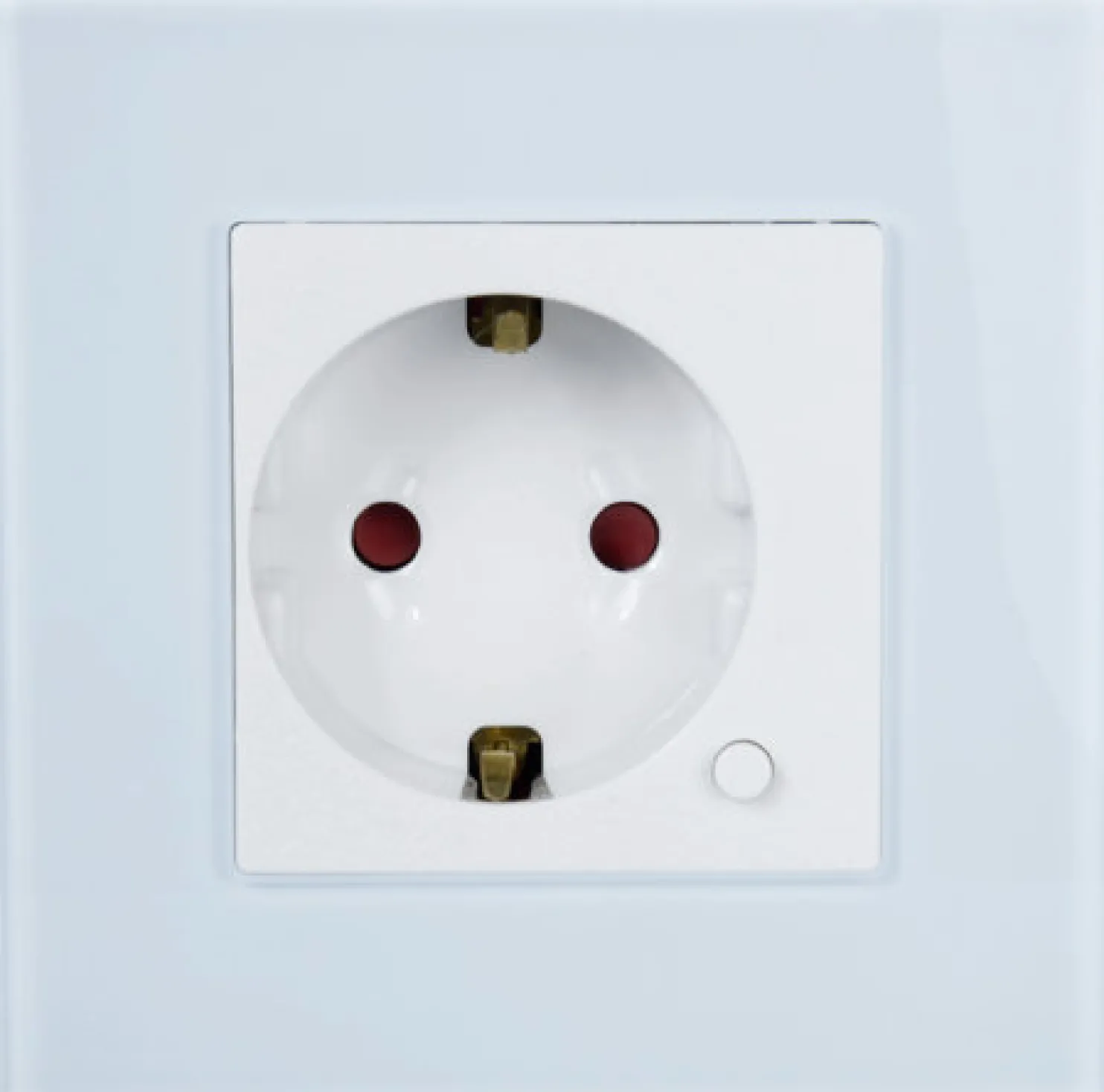 Älypistorasia Celotron Nivian Smart, upotettava, TUYA Smartlife Wifi/Wlan, valkoinen